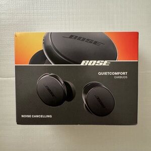 NWOT Bose QuietComfort Earbuds - White